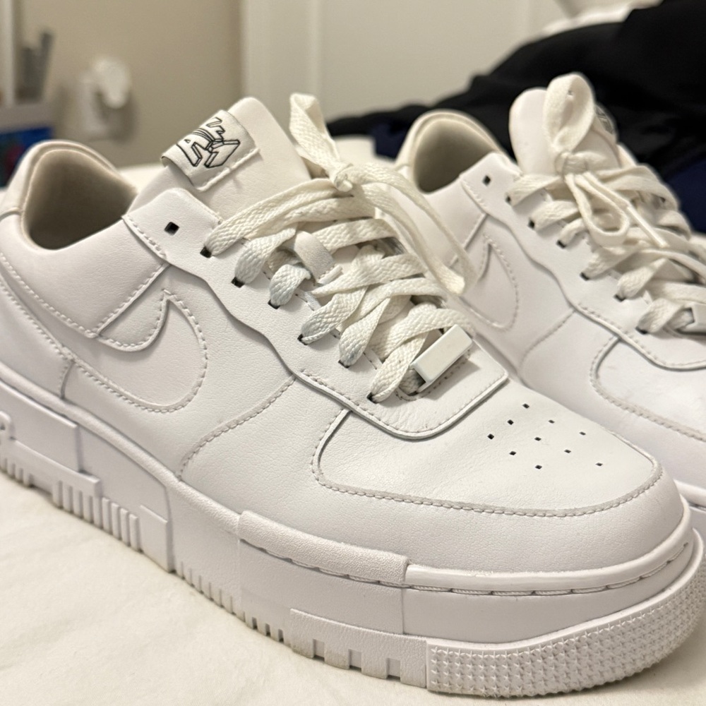 NIKE Wmns Air Force 1 'Pixel White'